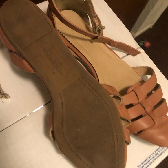 Tan sandals by Andrea 6.5 flats used condition - Picture 5 of 15